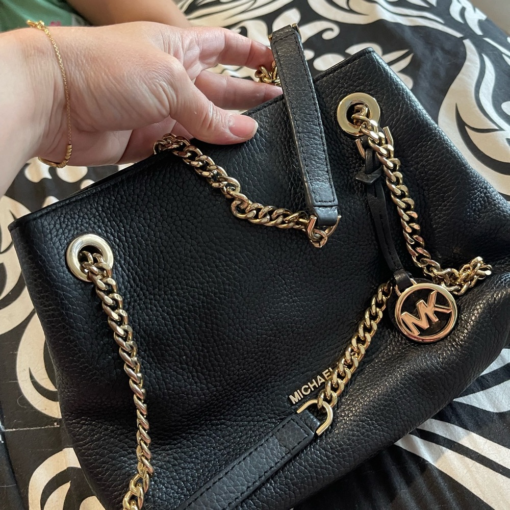 gorgeous small michael kors purse or crossbody bag